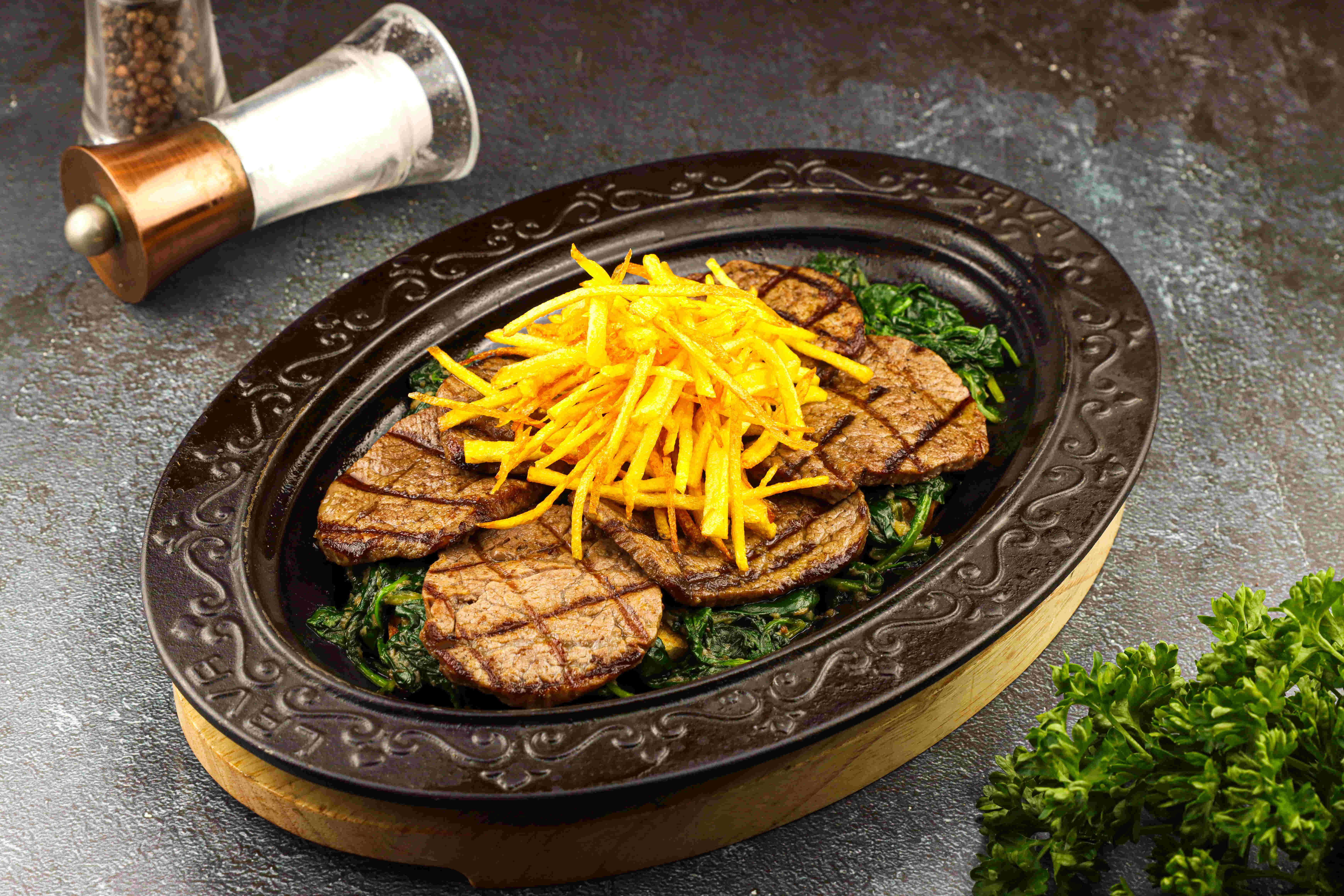tenderloin with spinach